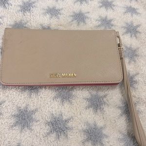 Women’s wallet clutch